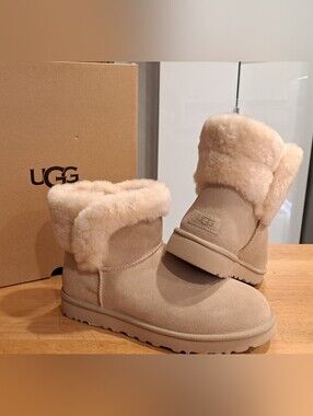 NWT! UGG Siniya Shearling Mini Boots - Sz. 10